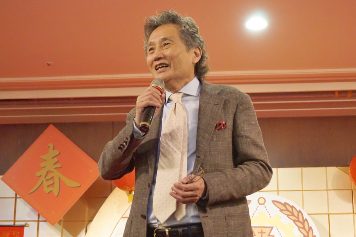 狗年旺旺來 新春團聚樂開懷 